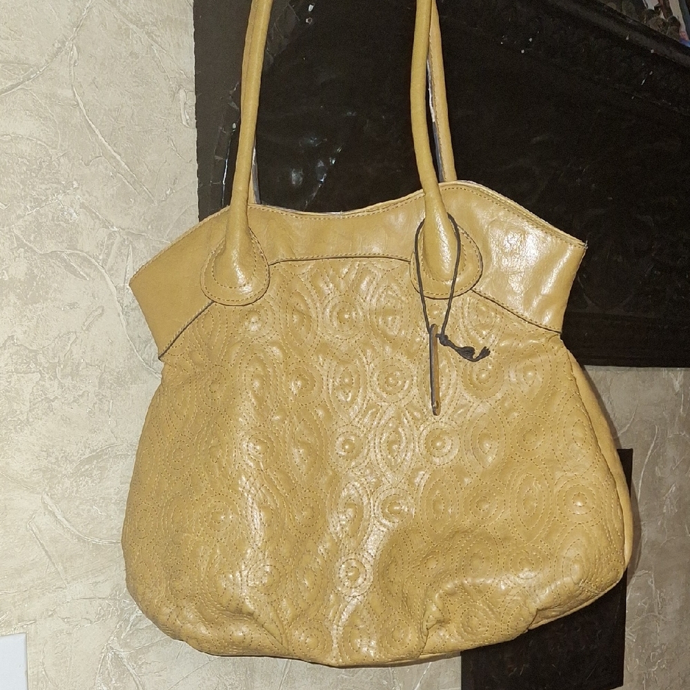 Axcess Gold Shoulder Bag